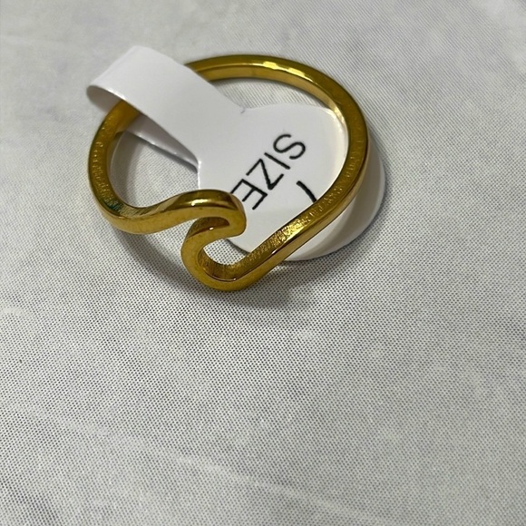 New “Gabby” Gold Wave Ring - Picture 9 of 9